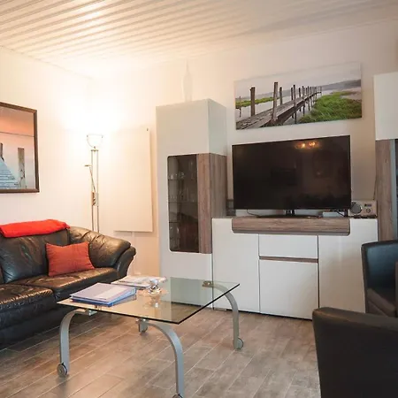 Gleich Hinterm Deich 4 Holiday home *